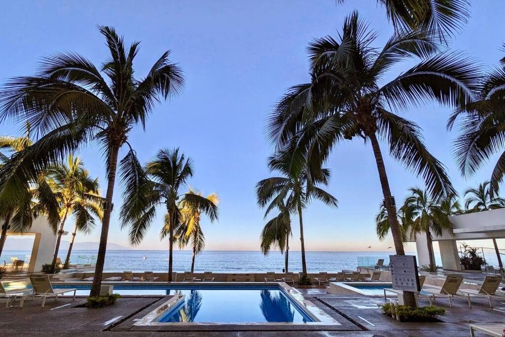 Harbor 13008A Artistic Beachfront Studio By Moikkarentals Puerto Vallarta Esterno foto