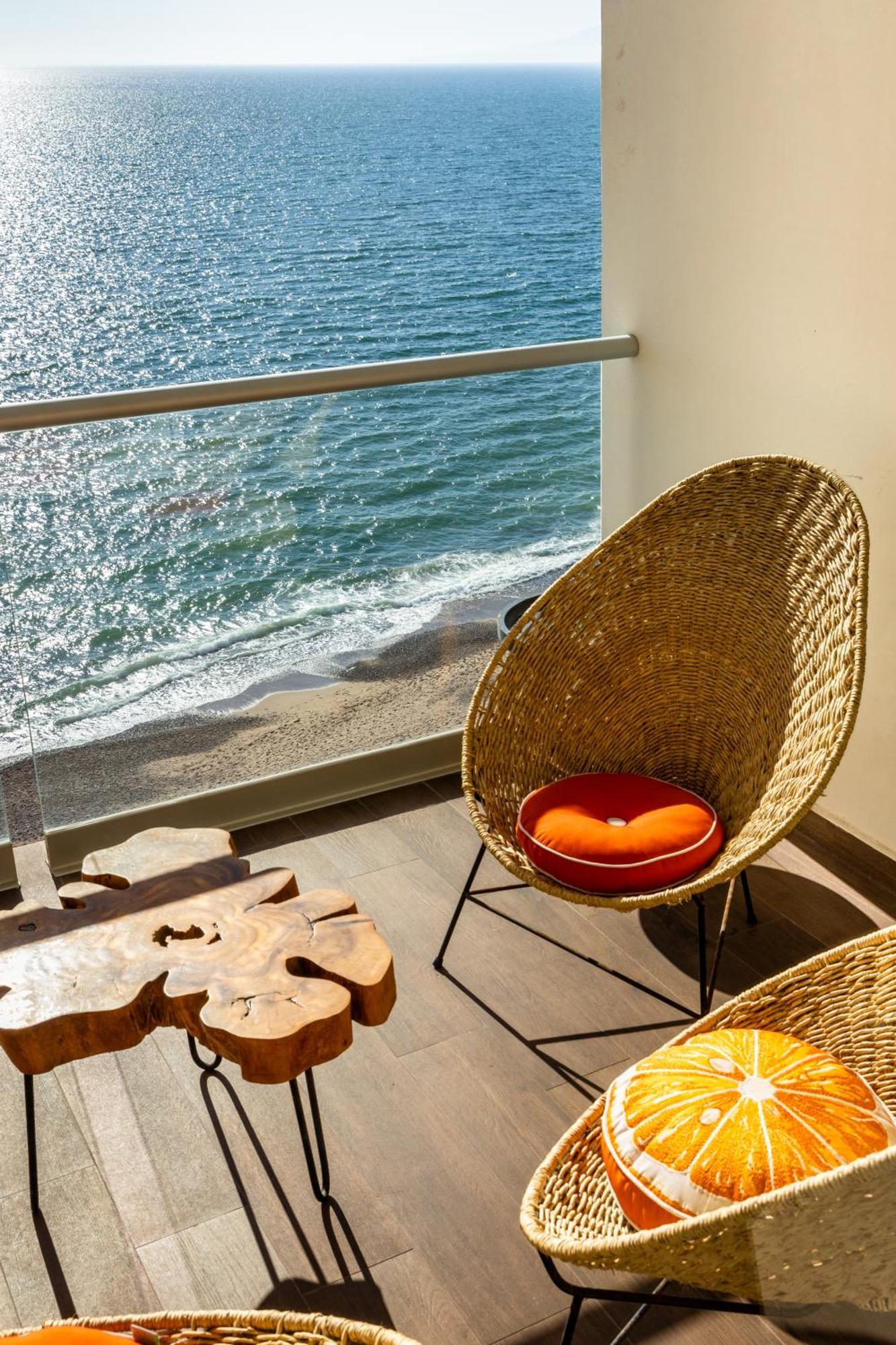 Harbor 13008A Artistic Beachfront Studio By Moikkarentals Puerto Vallarta Esterno foto